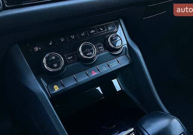 Серый Шкода Kodiaq, объемом двигателя 1.4 л и пробегом 192 тыс. км за 18499 $, фото 8 на Automoto.ua