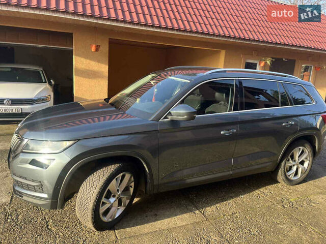 Серый Шкода Kodiaq, объемом двигателя 1.97 л и пробегом 250 тыс. км за 26500 $, фото 2 на Automoto.ua