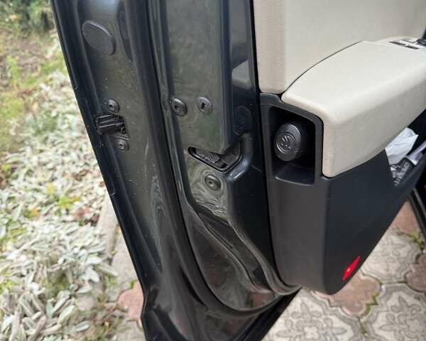 Серый Шкода Kodiaq, объемом двигателя 1.97 л и пробегом 214 тыс. км за 23999 $, фото 17 на Automoto.ua