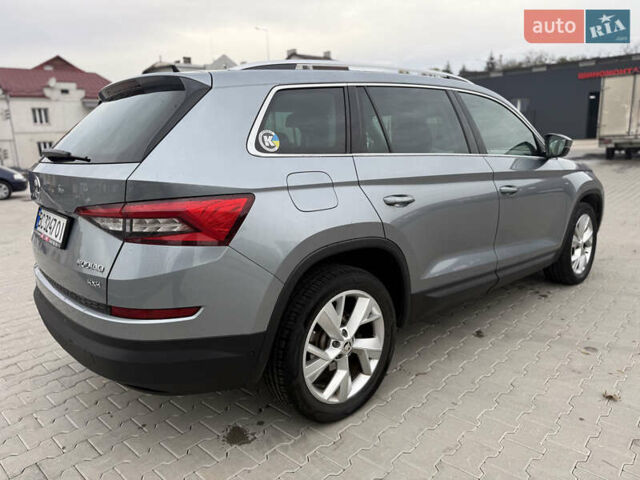 Серый Шкода Kodiaq, объемом двигателя 1.97 л и пробегом 225 тыс. км за 26800 $, фото 5 на Automoto.ua