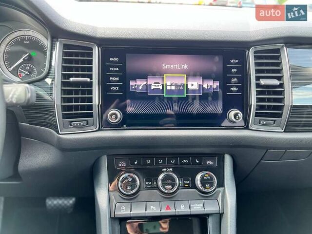 Серый Шкода Kodiaq, объемом двигателя 1.97 л и пробегом 149 тыс. км за 26400 $, фото 17 на Automoto.ua