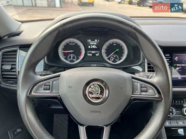 Серый Шкода Kodiaq, объемом двигателя 1.97 л и пробегом 149 тыс. км за 25400 $, фото 16 на Automoto.ua