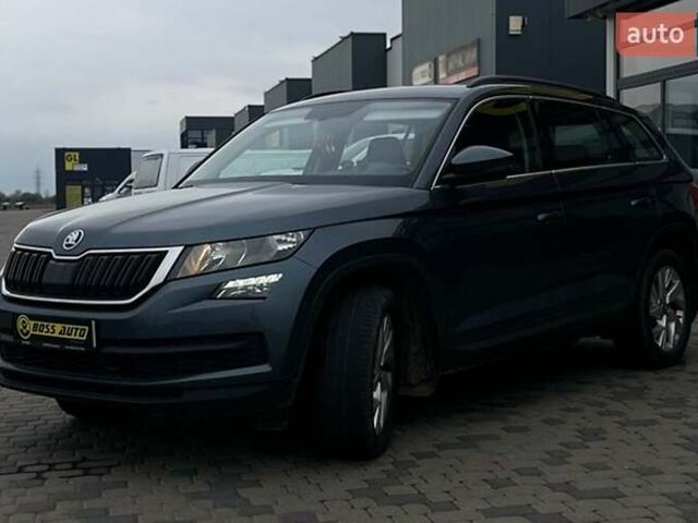Серый Шкода Kodiaq, объемом двигателя 1.98 л и пробегом 236 тыс. км за 23000 $, фото 2 на Automoto.ua