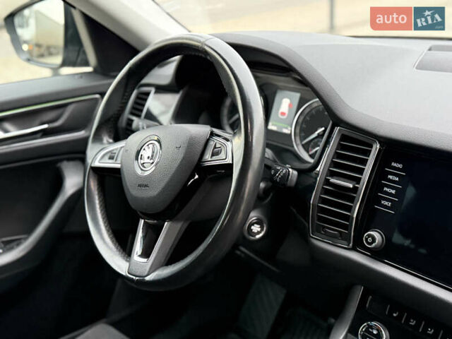 Сірий Шкода Kodiaq, об'ємом двигуна 2 л та пробігом 220 тис. км за 25750 $, фото 56 на Automoto.ua