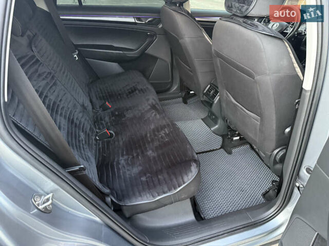 Сірий Шкода Kodiaq, об'ємом двигуна 2 л та пробігом 121 тис. км за 26450 $, фото 48 на Automoto.ua