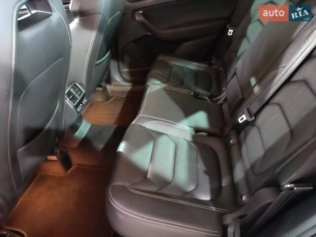Сірий Шкода Kodiaq, об'ємом двигуна 1.97 л та пробігом 255 тис. км за 23900 $, фото 10 на Automoto.ua
