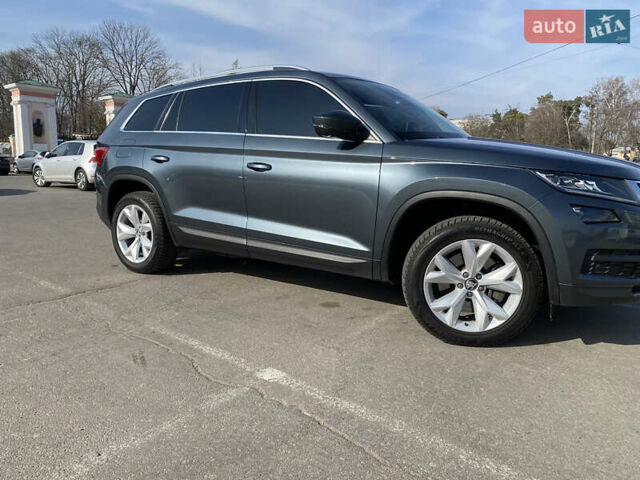 Серый Шкода Kodiaq, объемом двигателя 1.97 л и пробегом 180 тыс. км за 26000 $, фото 6 на Automoto.ua
