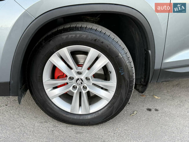 Серый Шкода Kodiaq, объемом двигателя 1.97 л и пробегом 121 тыс. км за 26450 $, фото 9 на Automoto.ua