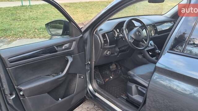 Сірий Шкода Kodiaq, об'ємом двигуна 1.4 л та пробігом 192 тис. км за 18699 $, фото 11 на Automoto.ua