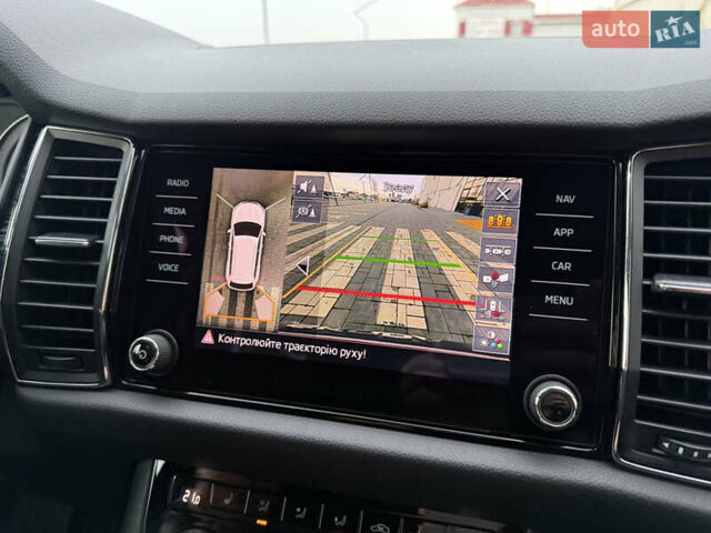 Сірий Шкода Kodiaq, об'ємом двигуна 2 л та пробігом 220 тис. км за 25750 $, фото 100 на Automoto.ua