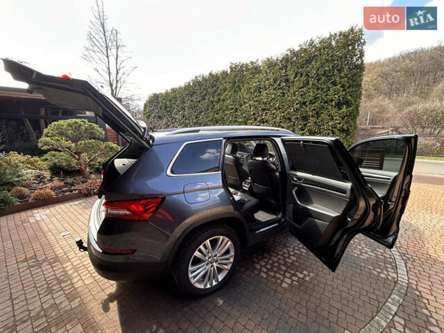 Серый Шкода Kodiaq, объемом двигателя 1.97 л и пробегом 248 тыс. км за 26999 $, фото 23 на Automoto.ua