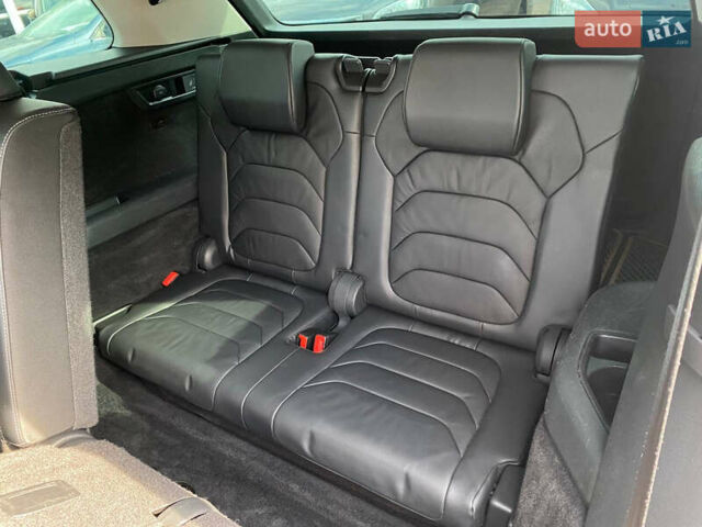 Сірий Шкода Kodiaq, об'ємом двигуна 1.97 л та пробігом 299 тис. км за 23400 $, фото 17 на Automoto.ua