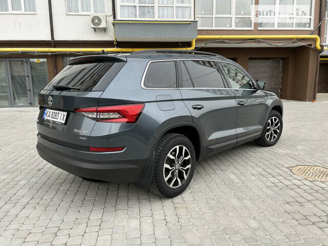 Серый Шкода Kodiaq, объемом двигателя 2 л и пробегом 122 тыс. км за 26499 $, фото 2 на Automoto.ua