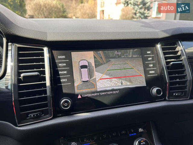 Серый Шкода Kodiaq, объемом двигателя 1.97 л и пробегом 248 тыс. км за 26999 $, фото 56 на Automoto.ua