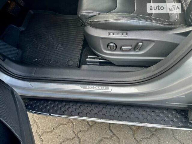 Сірий Шкода Kodiaq, об'ємом двигуна 1.97 л та пробігом 89 тис. км за 32900 $, фото 37 на Automoto.ua