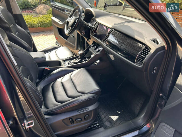 Серый Шкода Kodiaq, объемом двигателя 1.97 л и пробегом 248 тыс. км за 26999 $, фото 38 на Automoto.ua