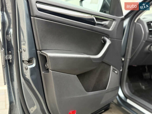 Сірий Шкода Kodiaq, об'ємом двигуна 2 л та пробігом 220 тис. км за 25750 $, фото 41 на Automoto.ua
