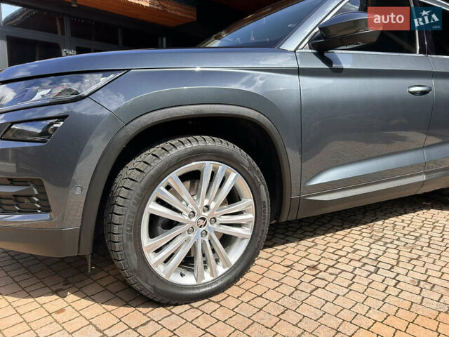 Серый Шкода Kodiaq, объемом двигателя 1.97 л и пробегом 248 тыс. км за 26999 $, фото 19 на Automoto.ua