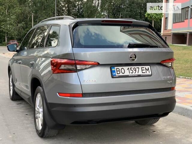 Серый Шкода Kodiaq, объемом двигателя 1.97 л и пробегом 277 тыс. км за 23900 $, фото 7 на Automoto.ua