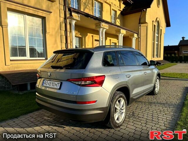 Сірий Шкода Kodiaq, об'ємом двигуна 2 л та пробігом 107 тис. км за 27999 $, фото 6 на Automoto.ua