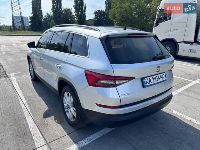 Серый Шкода Kodiaq, объемом двигателя 1.98 л и пробегом 187 тыс. км за 17999 $, фото 5 на Automoto.ua