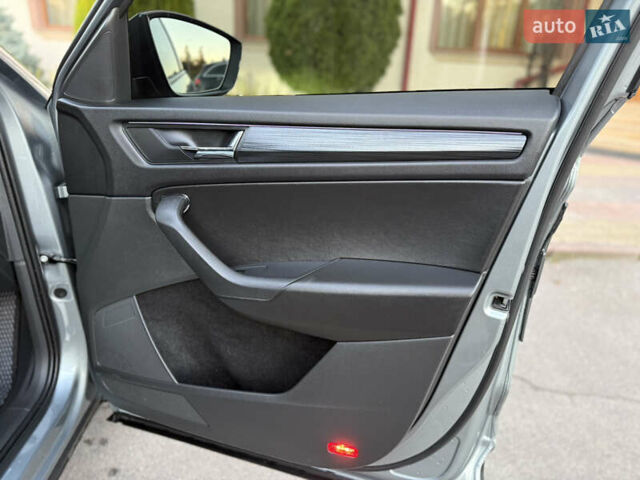 Сірий Шкода Kodiaq, об'ємом двигуна 2 л та пробігом 121 тис. км за 26450 $, фото 51 на Automoto.ua