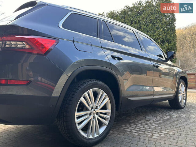 Серый Шкода Kodiaq, объемом двигателя 1.97 л и пробегом 248 тыс. км за 26999 $, фото 12 на Automoto.ua