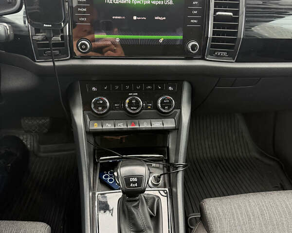 Серый Шкода Kodiaq, объемом двигателя 1.97 л и пробегом 225 тыс. км за 26800 $, фото 15 на Automoto.ua