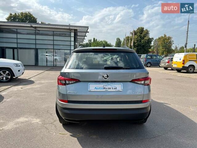 Серый Шкода Kodiaq, объемом двигателя 1.97 л и пробегом 149 тыс. км за 26400 $, фото 6 на Automoto.ua