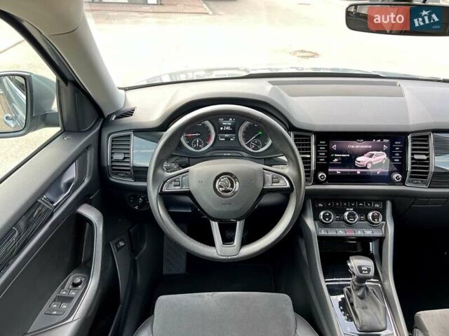 Серый Шкода Kodiaq, объемом двигателя 1.97 л и пробегом 149 тыс. км за 26400 $, фото 15 на Automoto.ua