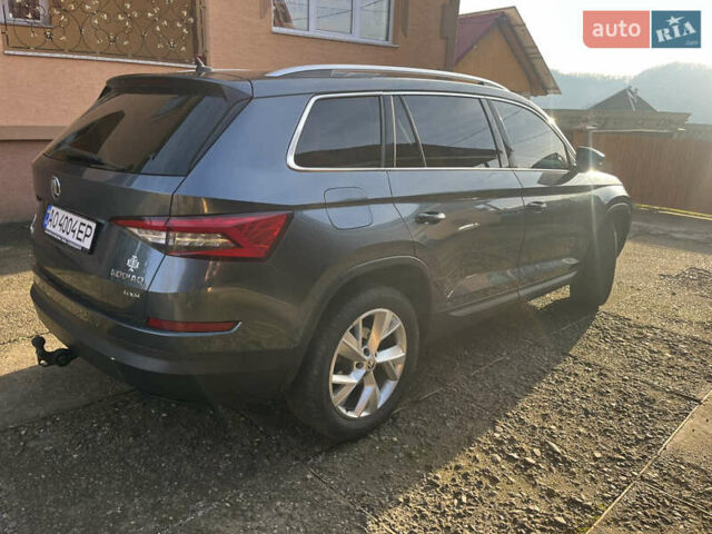 Серый Шкода Kodiaq, объемом двигателя 1.97 л и пробегом 250 тыс. км за 26500 $, фото 4 на Automoto.ua