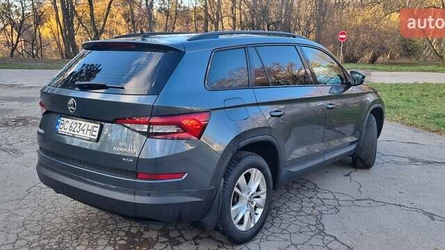Сірий Шкода Kodiaq, об'ємом двигуна 1.4 л та пробігом 192 тис. км за 18699 $, фото 7 на Automoto.ua