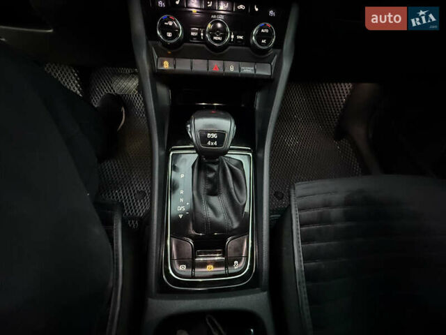 Сірий Шкода Kodiaq, об'ємом двигуна 2 л та пробігом 121 тис. км за 26450 $, фото 58 на Automoto.ua
