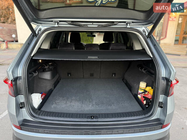 Серый Шкода Kodiaq, объемом двигателя 1.97 л и пробегом 121 тыс. км за 26450 $, фото 57 на Automoto.ua