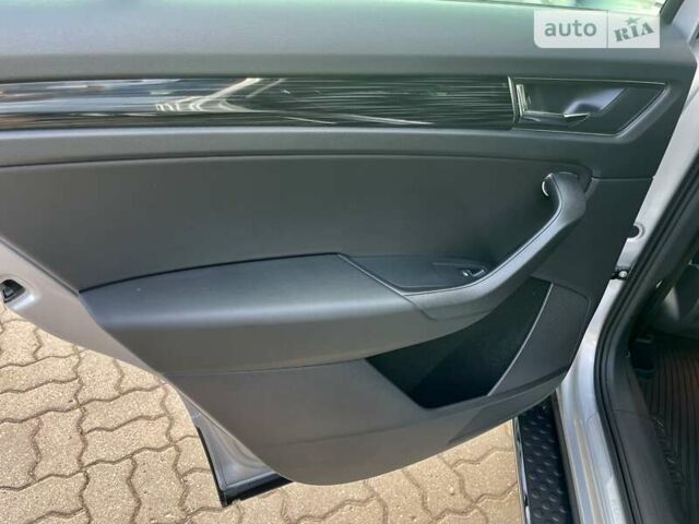 Сірий Шкода Kodiaq, об'ємом двигуна 1.97 л та пробігом 89 тис. км за 32900 $, фото 33 на Automoto.ua