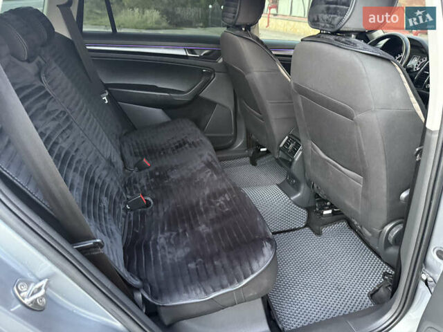 Сірий Шкода Kodiaq, об'ємом двигуна 2 л та пробігом 121 тис. км за 26450 $, фото 49 на Automoto.ua