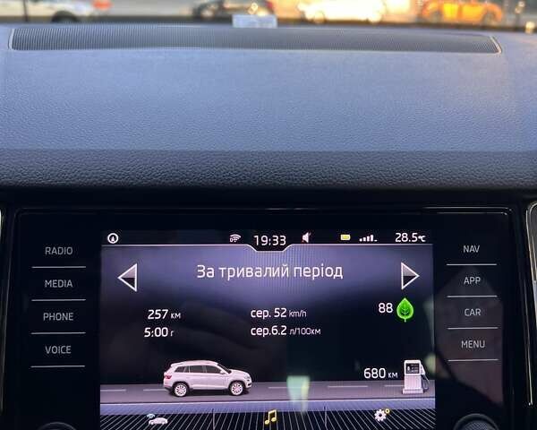 Сірий Шкода Kodiaq, об'ємом двигуна 1.97 л та пробігом 242 тис. км за 24100 $, фото 20 на Automoto.ua