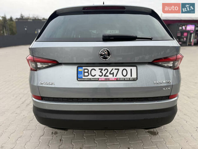 Серый Шкода Kodiaq, объемом двигателя 1.97 л и пробегом 225 тыс. км за 26800 $, фото 4 на Automoto.ua
