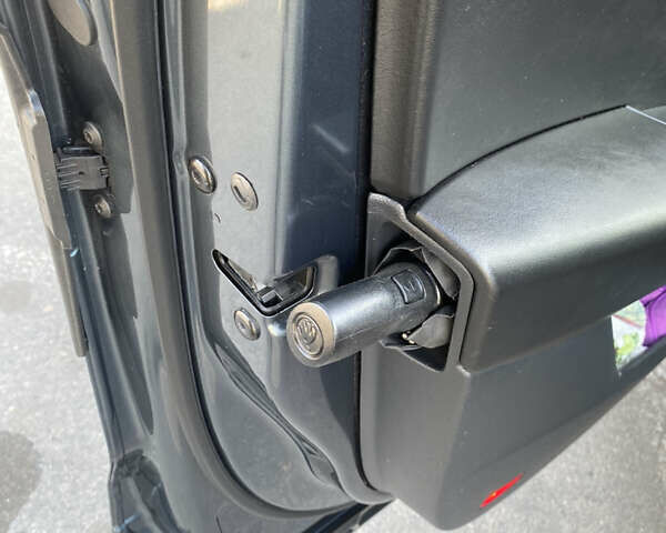 Серый Шкода Kodiaq, объемом двигателя 1.97 л и пробегом 180 тыс. км за 26000 $, фото 17 на Automoto.ua