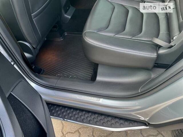 Сірий Шкода Kodiaq, об'ємом двигуна 1.97 л та пробігом 89 тис. км за 32900 $, фото 34 на Automoto.ua