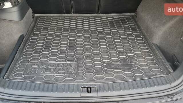 Сірий Шкода Kodiaq, об'ємом двигуна 1.4 л та пробігом 192 тис. км за 18699 $, фото 29 на Automoto.ua