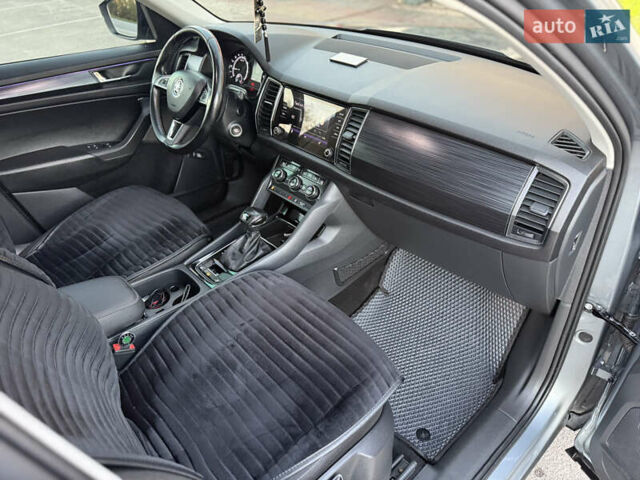 Серый Шкода Kodiaq, объемом двигателя 1.97 л и пробегом 121 тыс. км за 26450 $, фото 27 на Automoto.ua