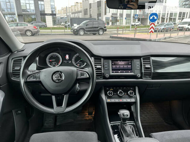 Сірий Шкода Kodiaq, об'ємом двигуна 2 л та пробігом 89 тис. км за 28500 $, фото 17 на Automoto.ua