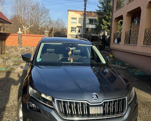 Серый Шкода Kodiaq, объемом двигателя 1.97 л и пробегом 250 тыс. км за 26500 $, фото 1 на Automoto.ua