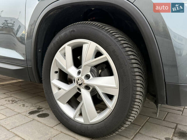 Сірий Шкода Kodiaq, об'ємом двигуна 2 л та пробігом 220 тис. км за 25750 $, фото 97 на Automoto.ua