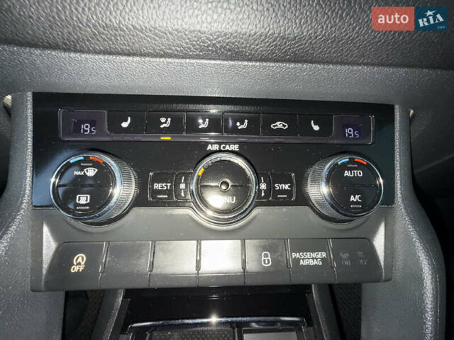 Сірий Шкода Kodiaq, об'ємом двигуна 2 л та пробігом 121 тис. км за 26450 $, фото 36 на Automoto.ua