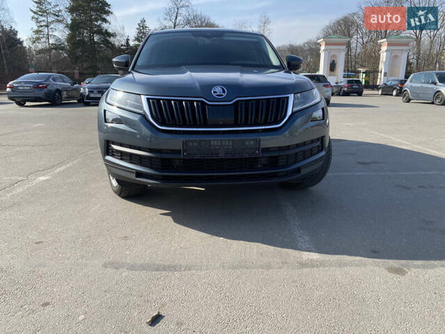 Серый Шкода Kodiaq, объемом двигателя 1.97 л и пробегом 180 тыс. км за 26000 $, фото 2 на Automoto.ua