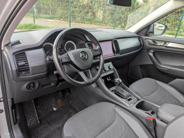 Сірий Шкода Kodiaq, об'ємом двигуна 2 л та пробігом 220 тис. км за 24999 $, фото 10 на Automoto.ua