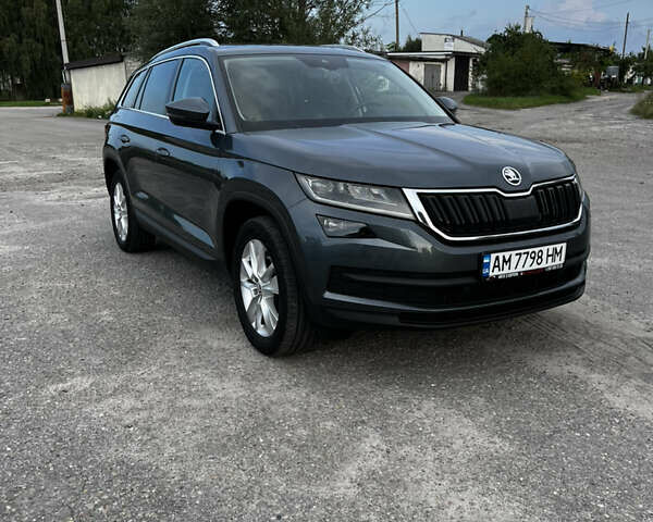 Серый Шкода Kodiaq, объемом двигателя 1.97 л и пробегом 190 тыс. км за 28500 $, фото 3 на Automoto.ua
