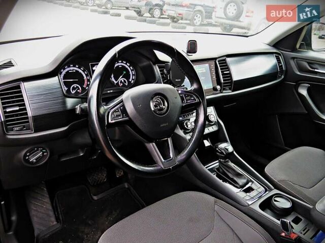 Сірий Шкода Kodiaq, об'ємом двигуна 1.97 л та пробігом 171 тис. км за 24900 $, фото 5 на Automoto.ua